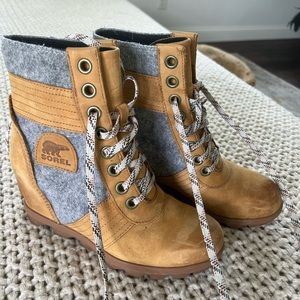 Sorel wedge boot